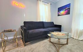 Thefallshouse